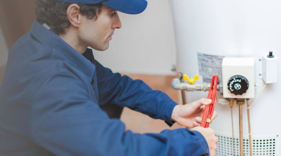 Expert burst pipe repair services in Welaka, FL